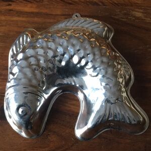 Vintage Silver Shiny Metal Fish Mold Jello Cake Pan with hanger